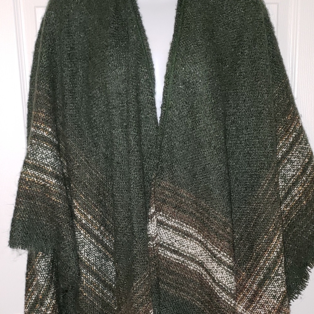 HARRIET ISLES Aspen Fringe Poncho OS